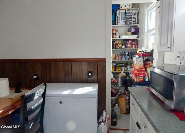 1610 Avenue A, Schenectady, NY 12308