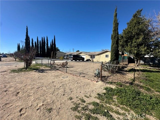 10070 Pyrite, Hesperia, CA 92345