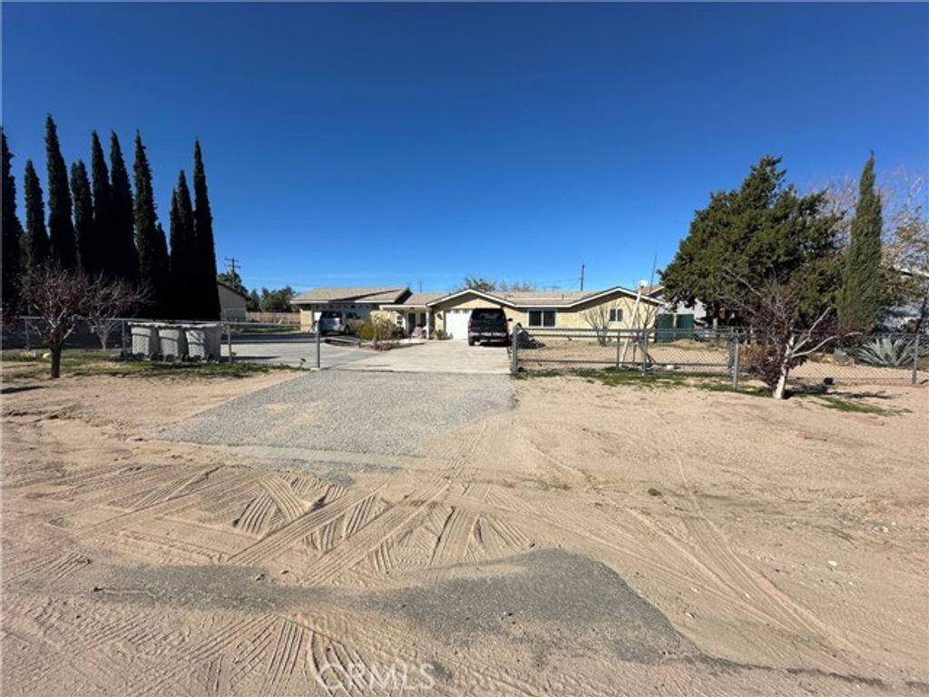 10070 Pyrite, Hesperia, CA 92345