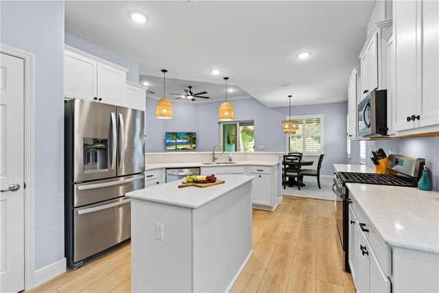 6060 Wild Olive Way, Vero Beach, FL 32966