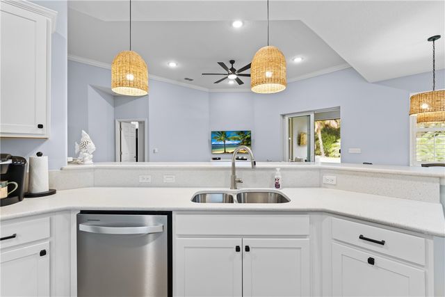 6060 Wild Olive Way, Vero Beach, FL 32966