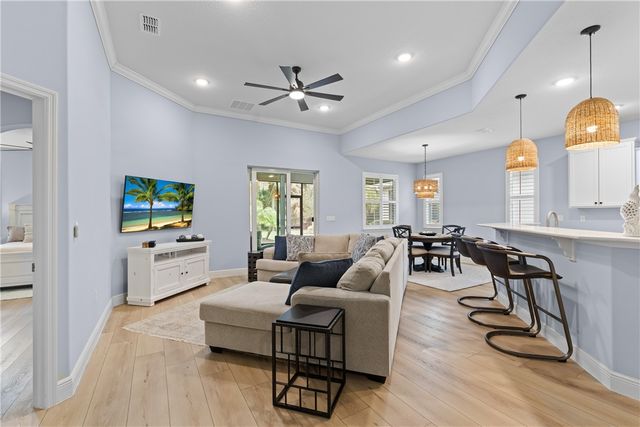 6060 Wild Olive Way, Vero Beach, FL 32966