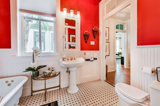 1416 Sealy Street, Galveston, TX 77550