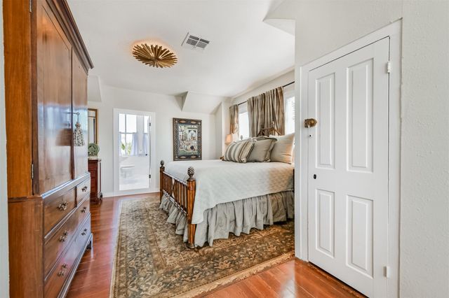 1416 Sealy Street, Galveston, TX 77550