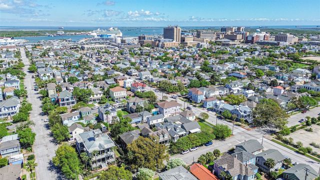 1416 Sealy Street, Galveston, TX 77550