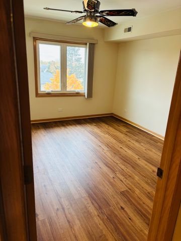 440 E Montrose Avenue 402, Wood Dale, IL 60191
