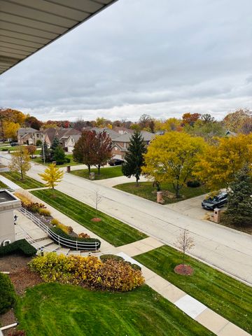 440 E Montrose Avenue 402, Wood Dale, IL 60191