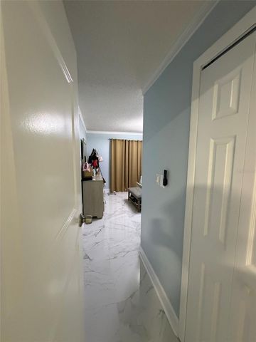 911 MAYDELL DRIVE, Tampa, FL 33619