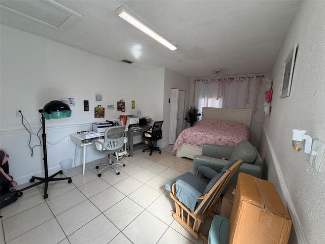 911 MAYDELL DRIVE, Tampa, FL 33619