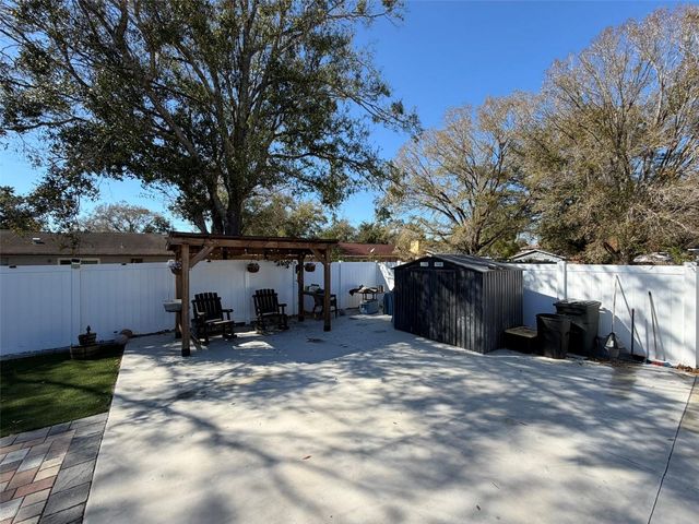 911 MAYDELL DRIVE, Tampa, FL 33619