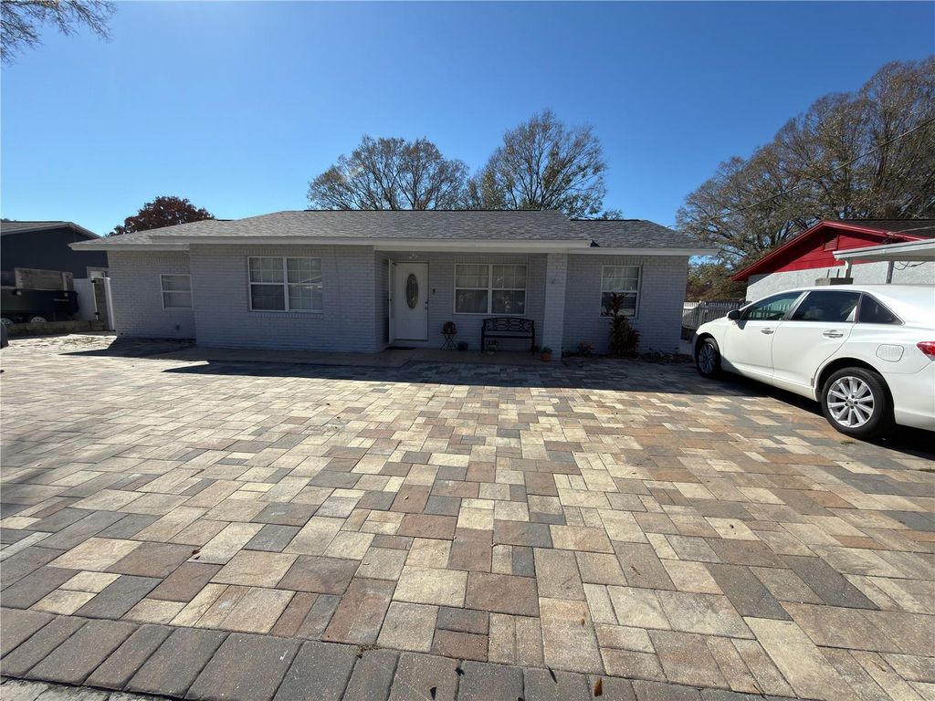 911 MAYDELL DRIVE, Tampa, FL 33619