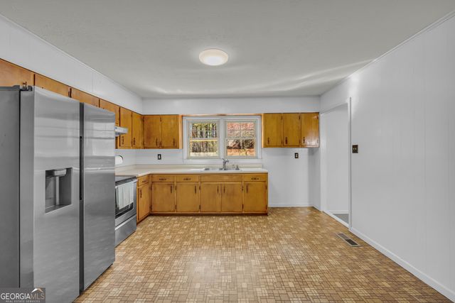 900 Defoor Road, Toccoa, GA 30577