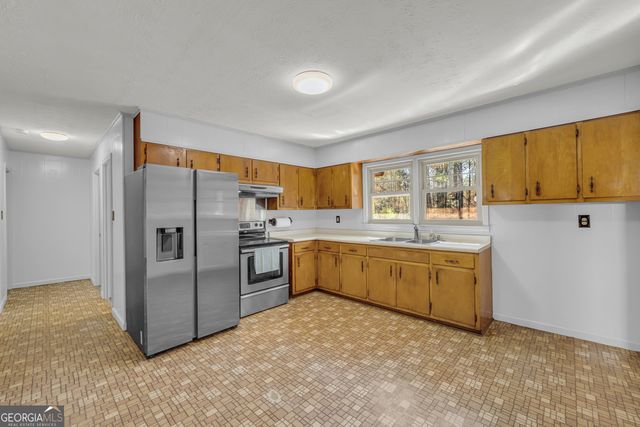 900 Defoor Road, Toccoa, GA 30577