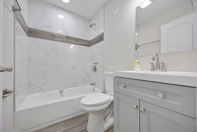 16145 Honore Avenue, Markham, IL 60428