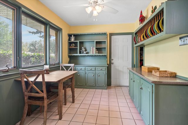 1725 Venetian Circle, Arlington, TX 76013