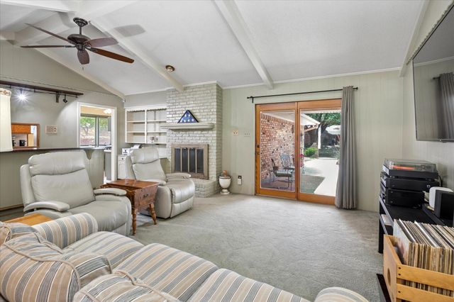 1725 Venetian Circle, Arlington, TX 76013
