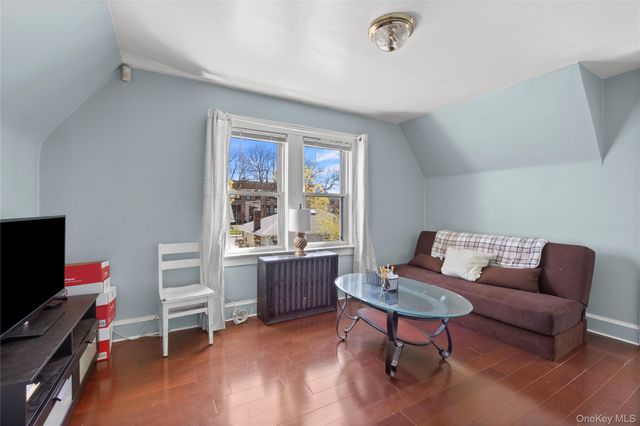 154 E Dean Street, Freeport, NY 11520