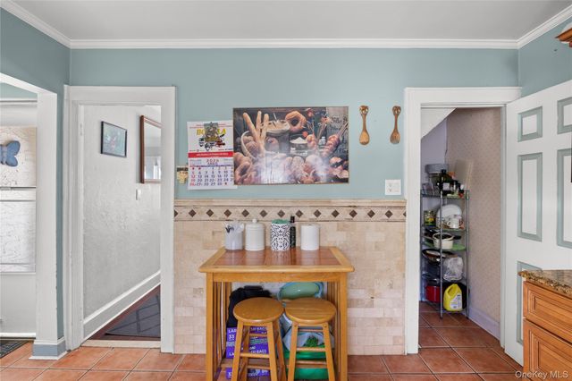 154 E Dean Street, Freeport, NY 11520