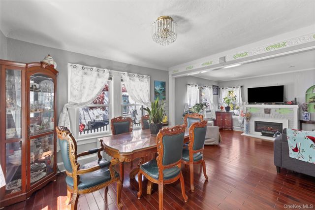 154 E Dean Street, Freeport, NY 11520