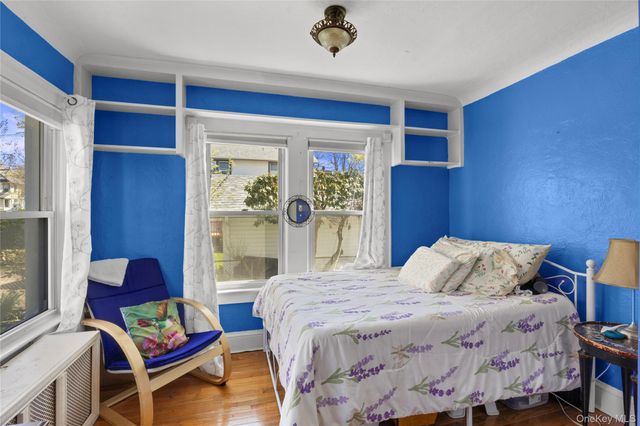 154 E Dean Street, Freeport, NY 11520