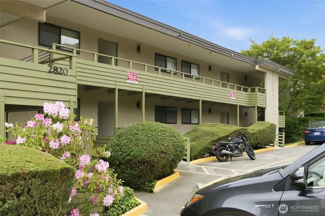 2820 15th Avenue W, Seattle, WA 98119