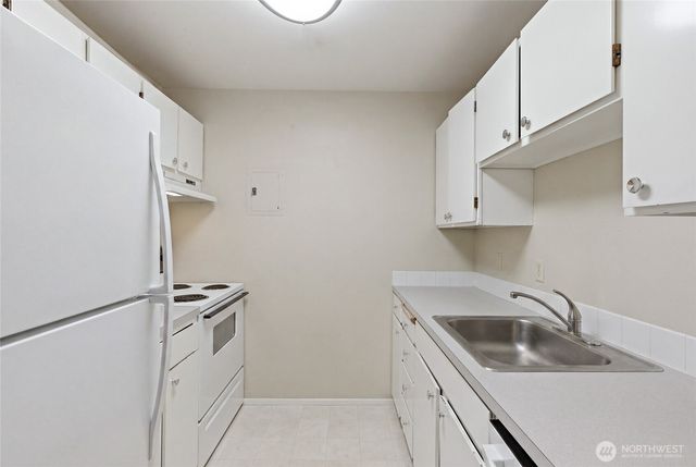 2820 15th Avenue W, Seattle, WA 98119
