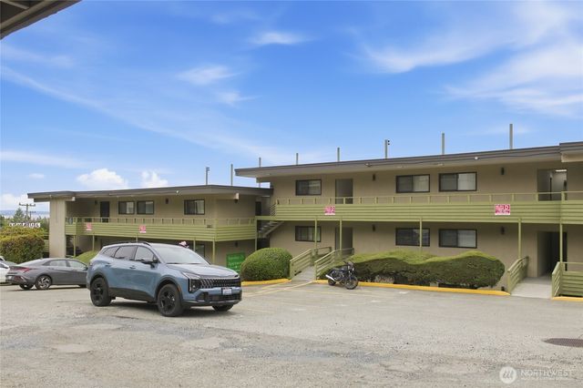 2820 15th Avenue W, Seattle, WA 98119