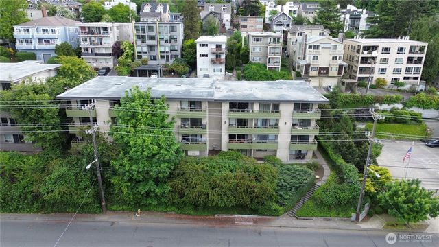 2820 15th Avenue W, Seattle, WA 98119
