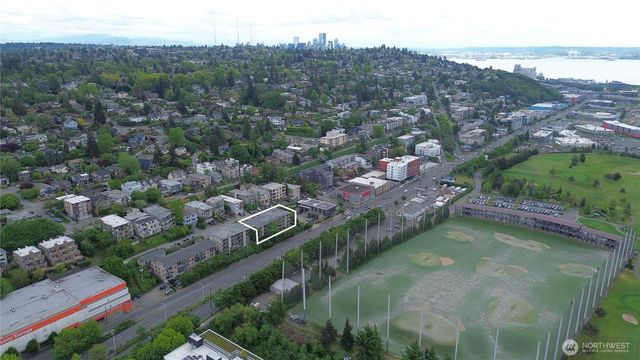 2820 15th Avenue W, Seattle, WA 98119