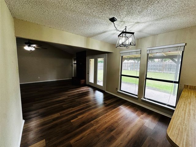 6741 Ridgetop Road, North Richland Hills, TX 76182