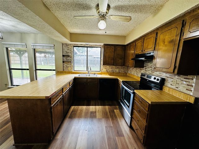 6741 Ridgetop Road, North Richland Hills, TX 76182