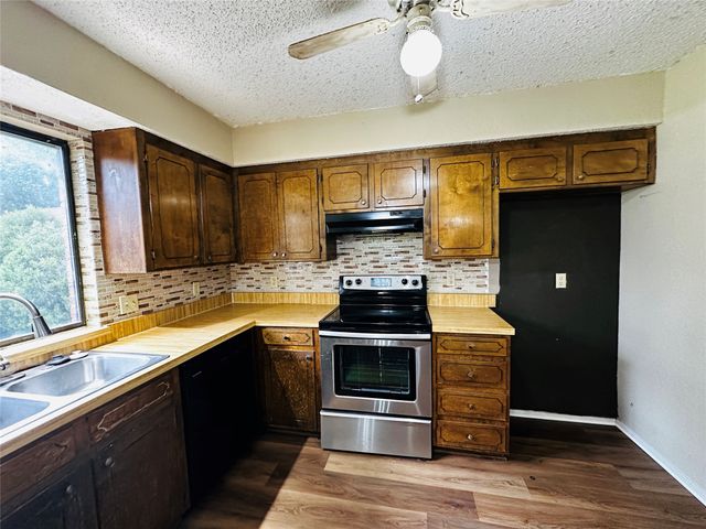 6741 Ridgetop Road, North Richland Hills, TX 76182