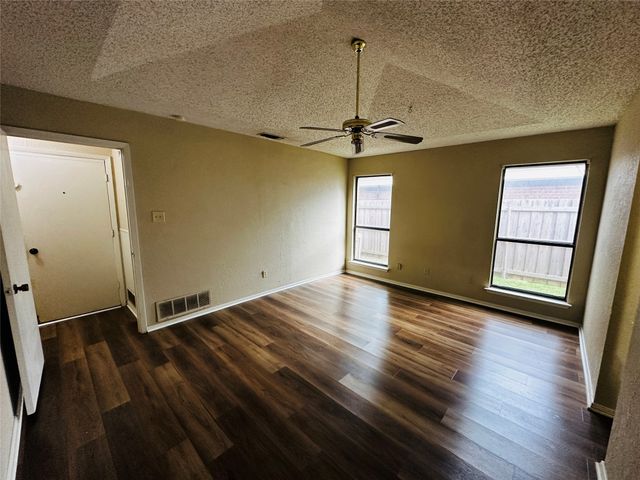 6741 Ridgetop Road, North Richland Hills, TX 76182