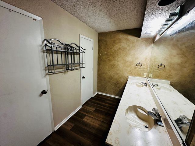 6741 Ridgetop Road, North Richland Hills, TX 76182