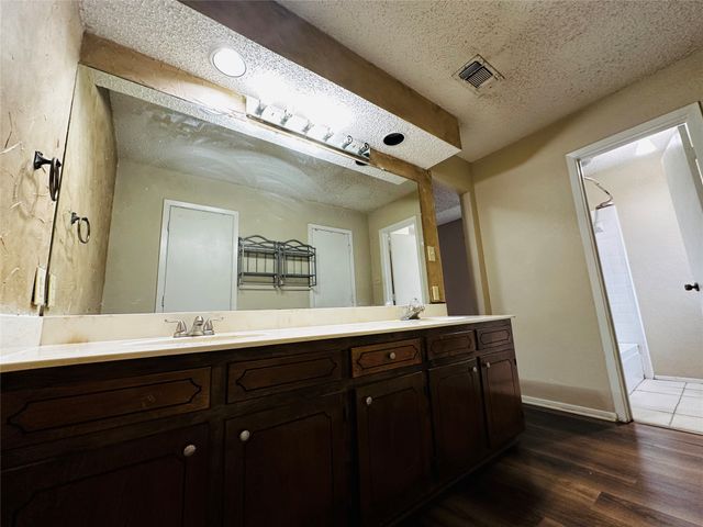 6741 Ridgetop Road, North Richland Hills, TX 76182