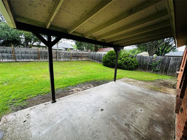 6741 Ridgetop Road, North Richland Hills, TX 76182