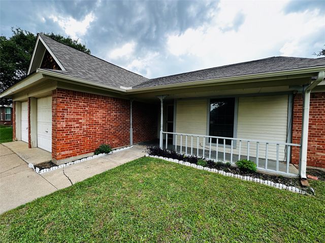 6741 Ridgetop Road, North Richland Hills, TX 76182