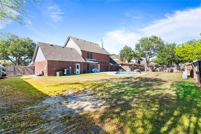 6260 Lemans Dr, Corpus Christi, TX 78414