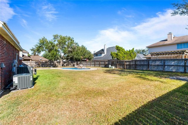 6260 Lemans Dr, Corpus Christi, TX 78414