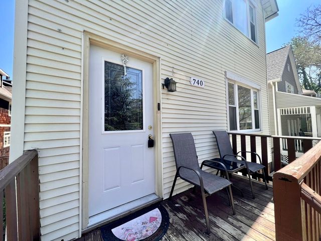 740 Belleforte Avenue 1, Oak Park, IL 60302