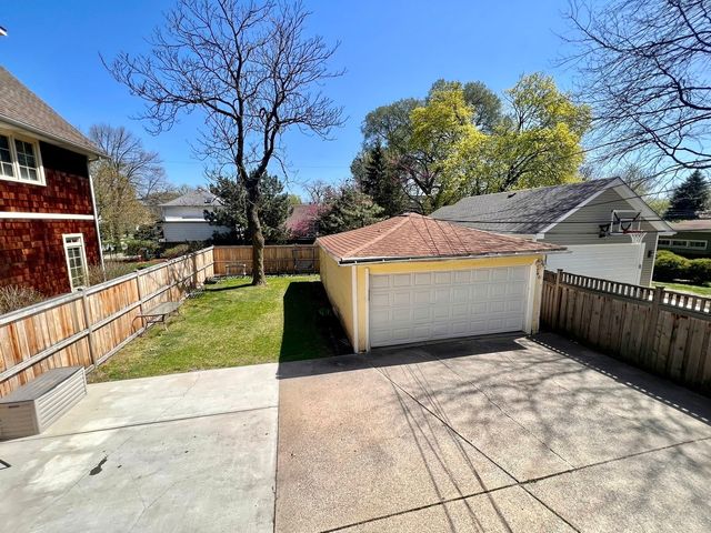 740 Belleforte Avenue 1, Oak Park, IL 60302