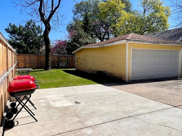 740 Belleforte Avenue 1, Oak Park, IL 60302