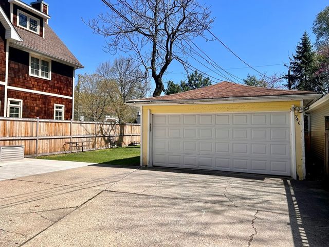 740 Belleforte Avenue 1, Oak Park, IL 60302