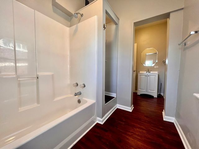 740 Belleforte Avenue 1, Oak Park, IL 60302