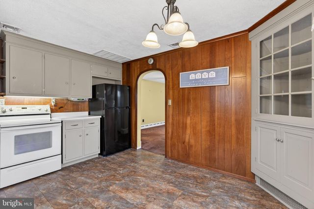 1361 N STATE ST, Pottstown, PA 19464