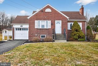 1361 N STATE ST, Pottstown, PA 19464