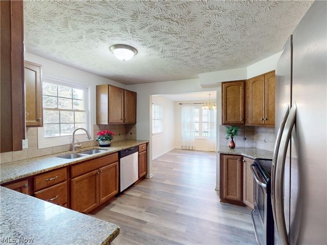 867 Sunset View Boulevard, Tallmadge, OH 44278