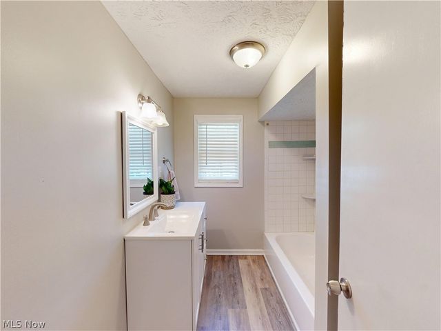 867 Sunset View Boulevard, Tallmadge, OH 44278