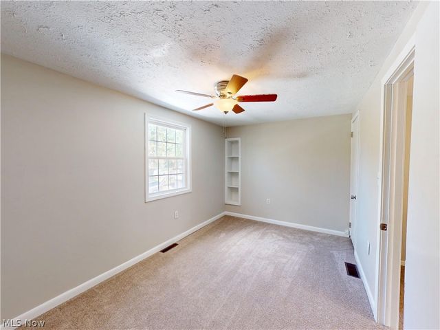 867 Sunset View Boulevard, Tallmadge, OH 44278