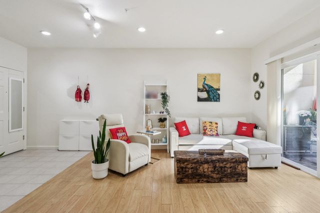 2255 Showers Dr 111, Mountain View, CA 94040